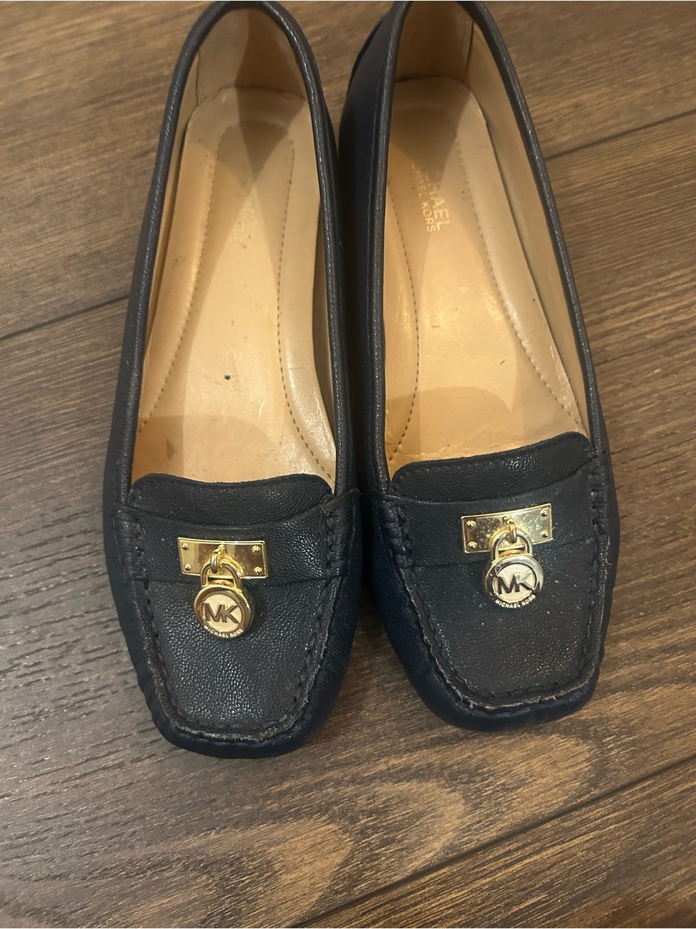 Michael Kors navy Leather Logo Charm Loafers women’s size 6